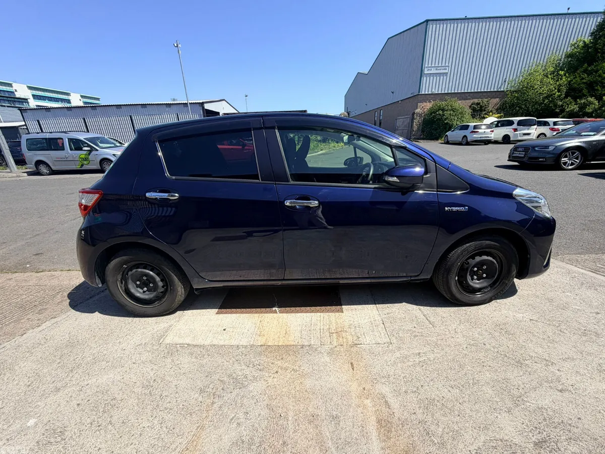 Toyota Vitz Hatchback, Petrol Hybrid, 2019, Blue