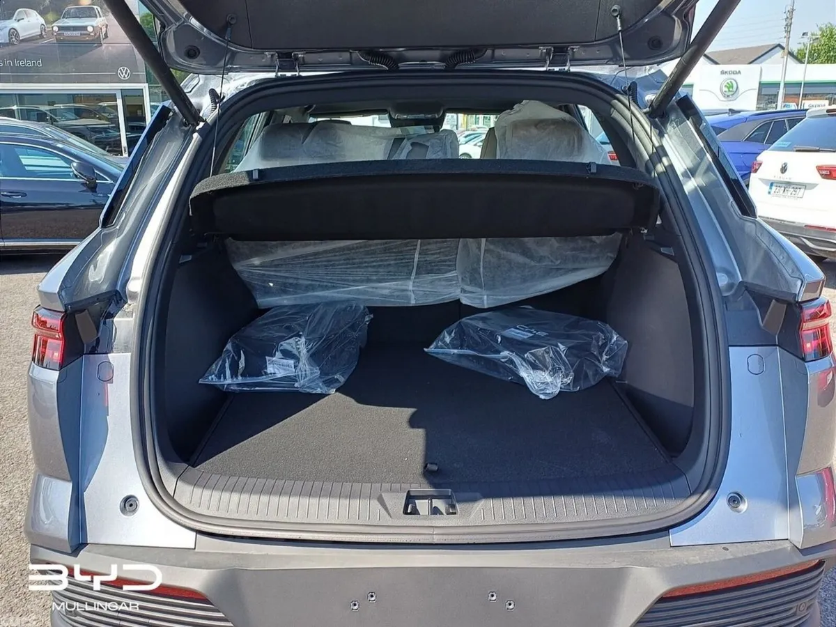 BYD SEALION 5 SUV, Petrol Plug-in Hybrid, 2027, 