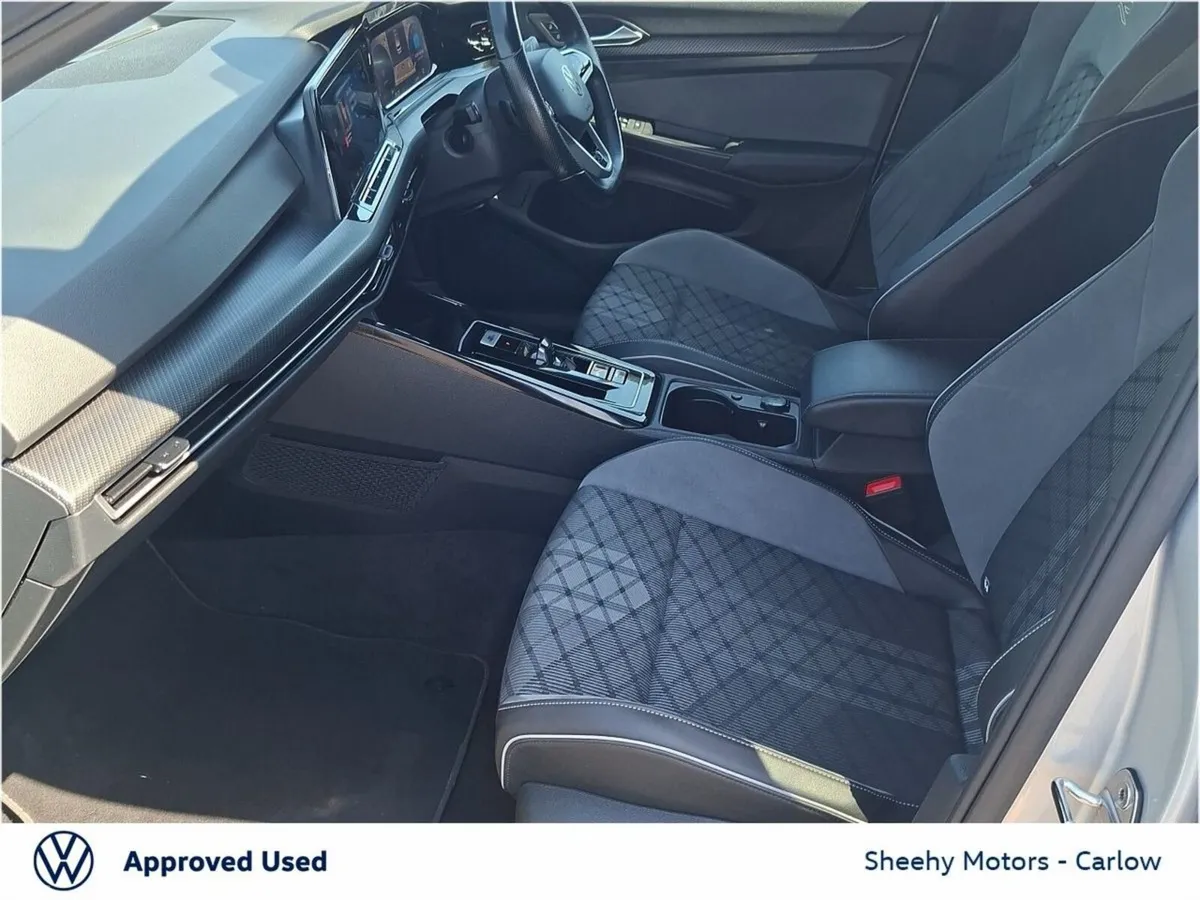 Volkswagen Golf Hatchback, Diesel, 2024, Silver