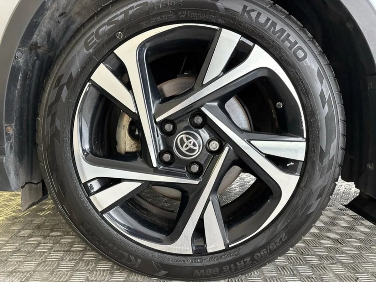 Toyota C-HR SUV, Petrol Hybrid, 2023, Grey