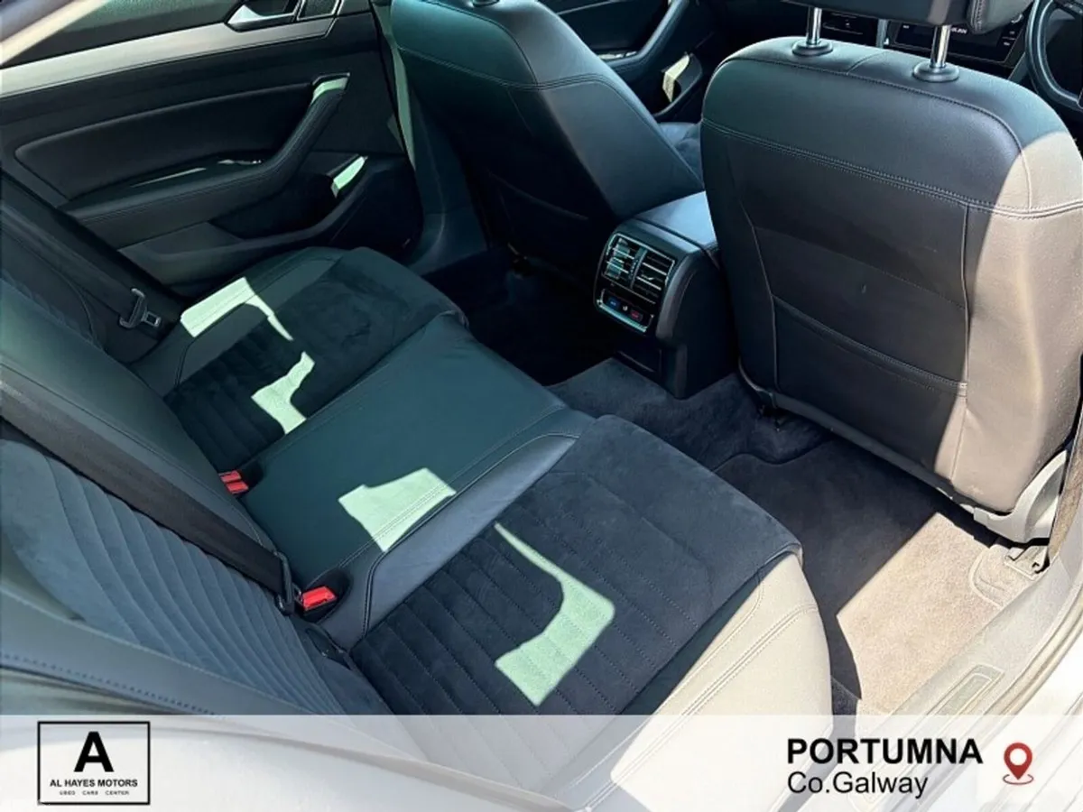 Volkswagen Passat Saloon, Diesel, 2018, Grey