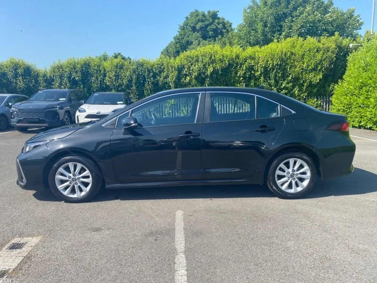 Toyota Corolla Saloon, Petrol Hybrid, 2023, Black