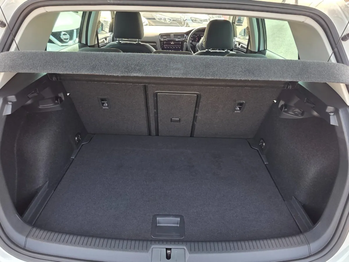 Volkswagen Golf Hatchback, Diesel, 2019, White
