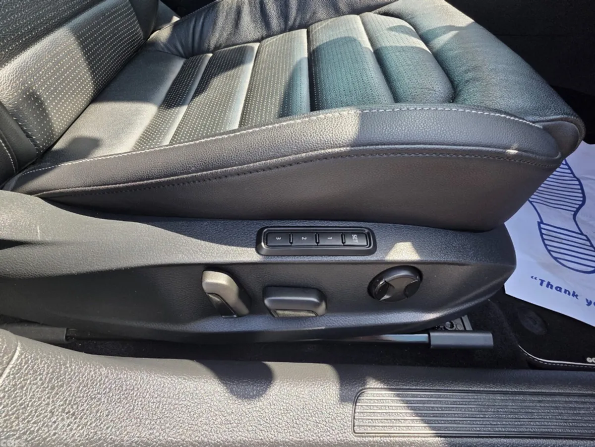 Volkswagen Golf Hatchback, Diesel, 2019, White