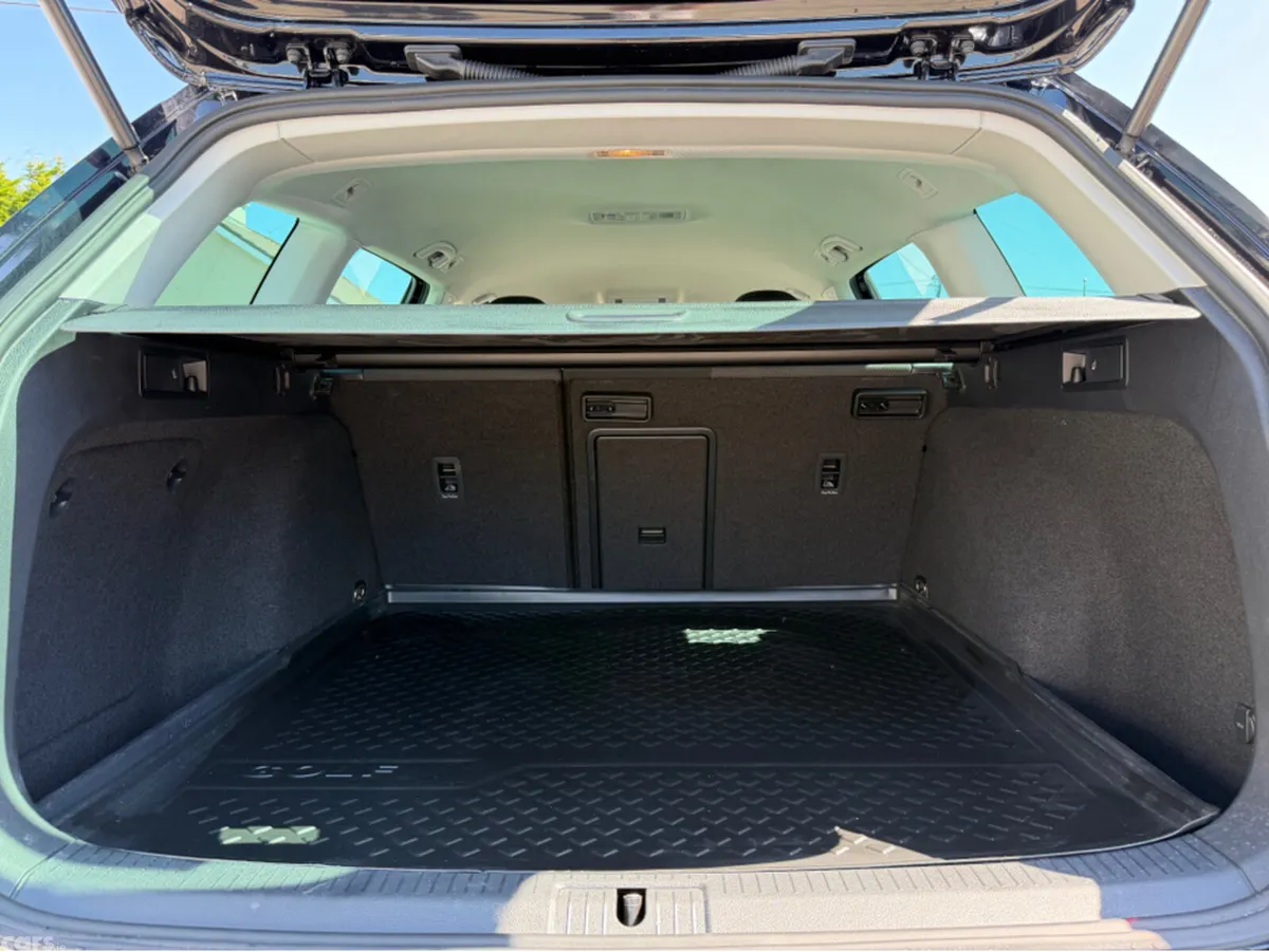 Volkswagen Golf Estate, Petrol, 2020, Black