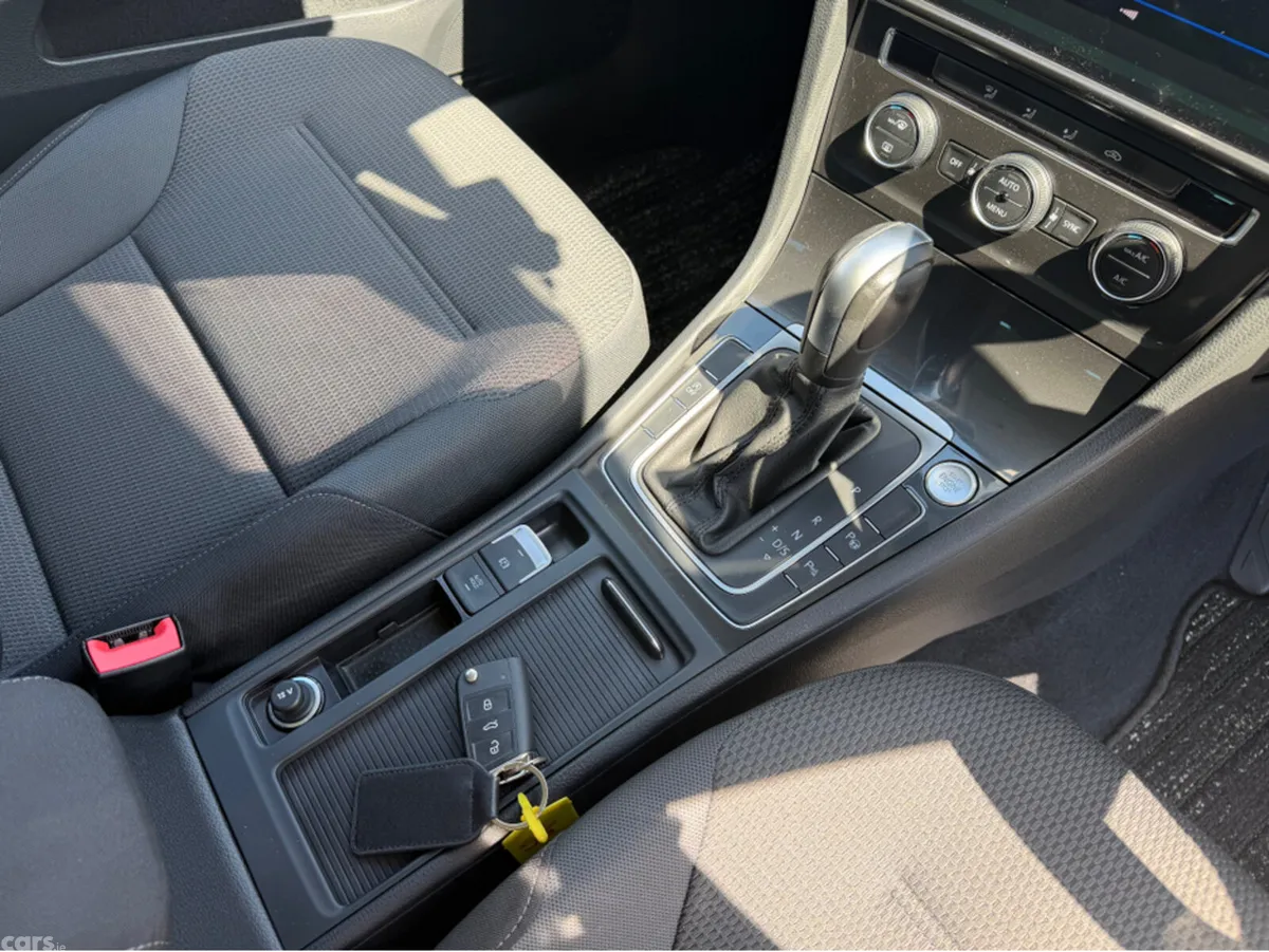Volkswagen Golf Estate, Petrol, 2020, Black