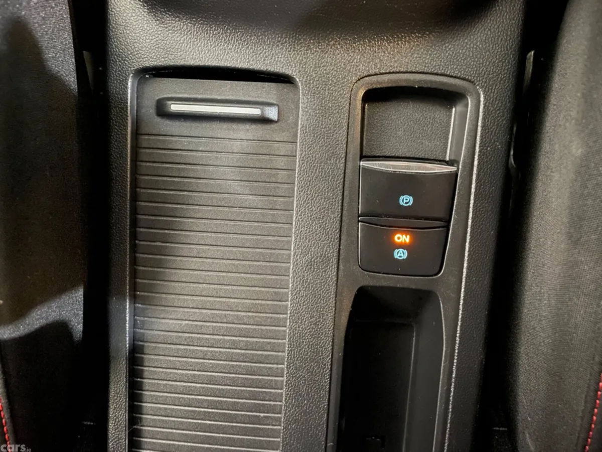 Ford Focus Hatchback, Petrol, 2023, Grey