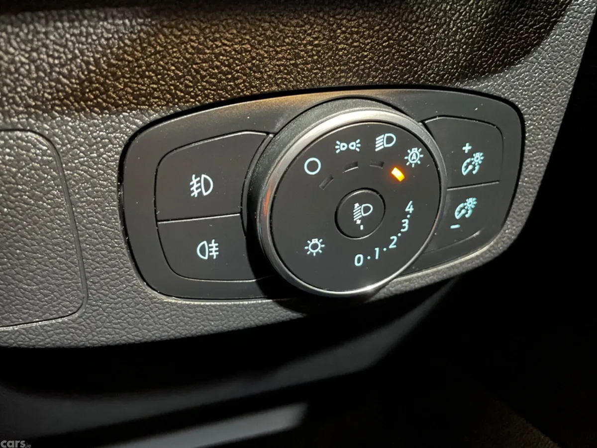 Ford Focus Hatchback, Petrol, 2023, Grey