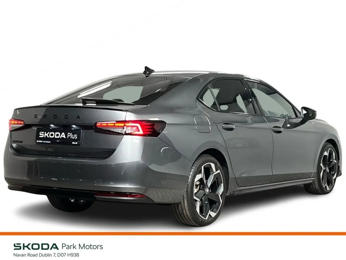 Skoda Superb Saloon, Diesel, 2026, Grey