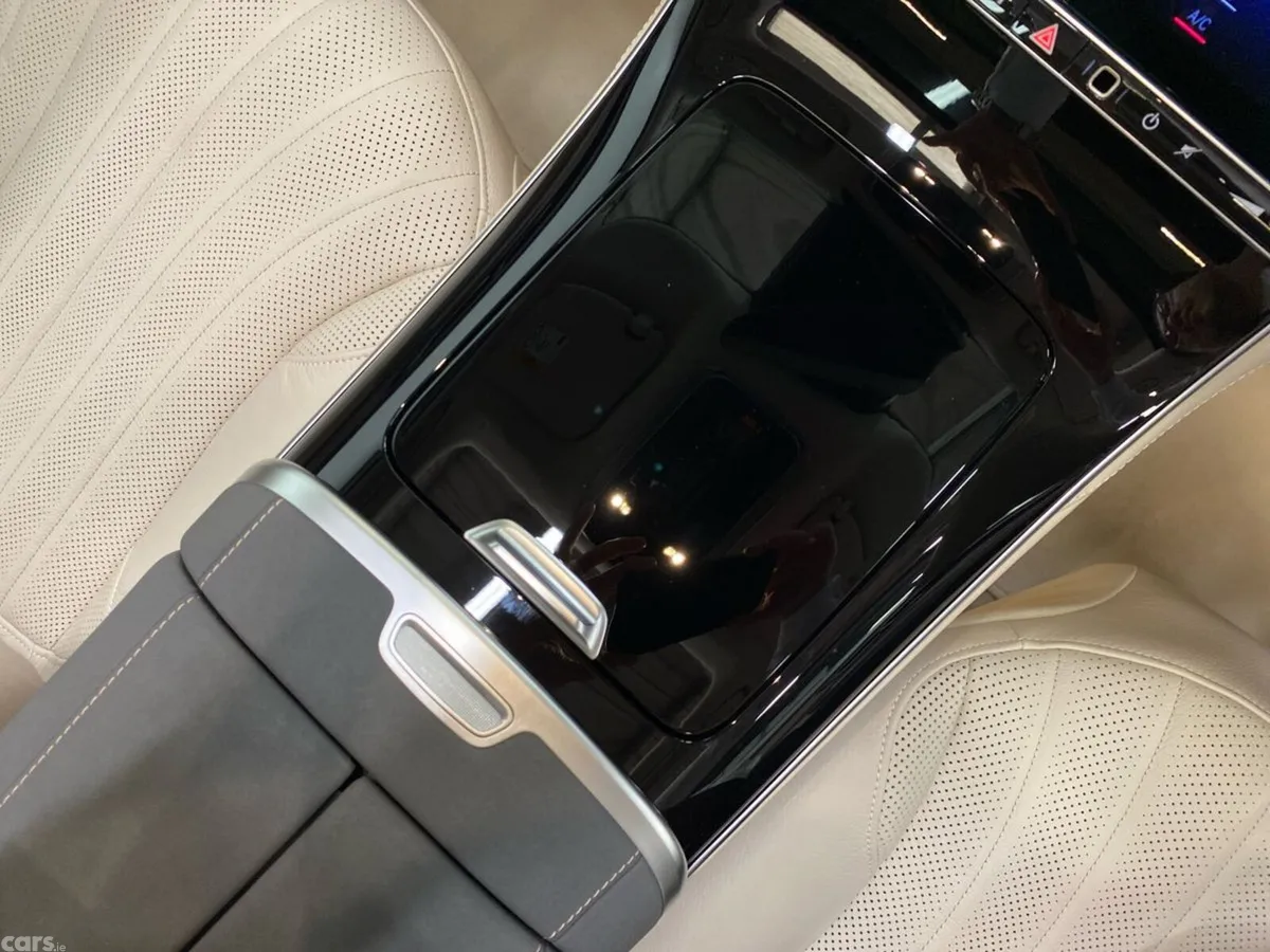 Mercedes-Benz EQS SUV, Electric, 2025, Grey
