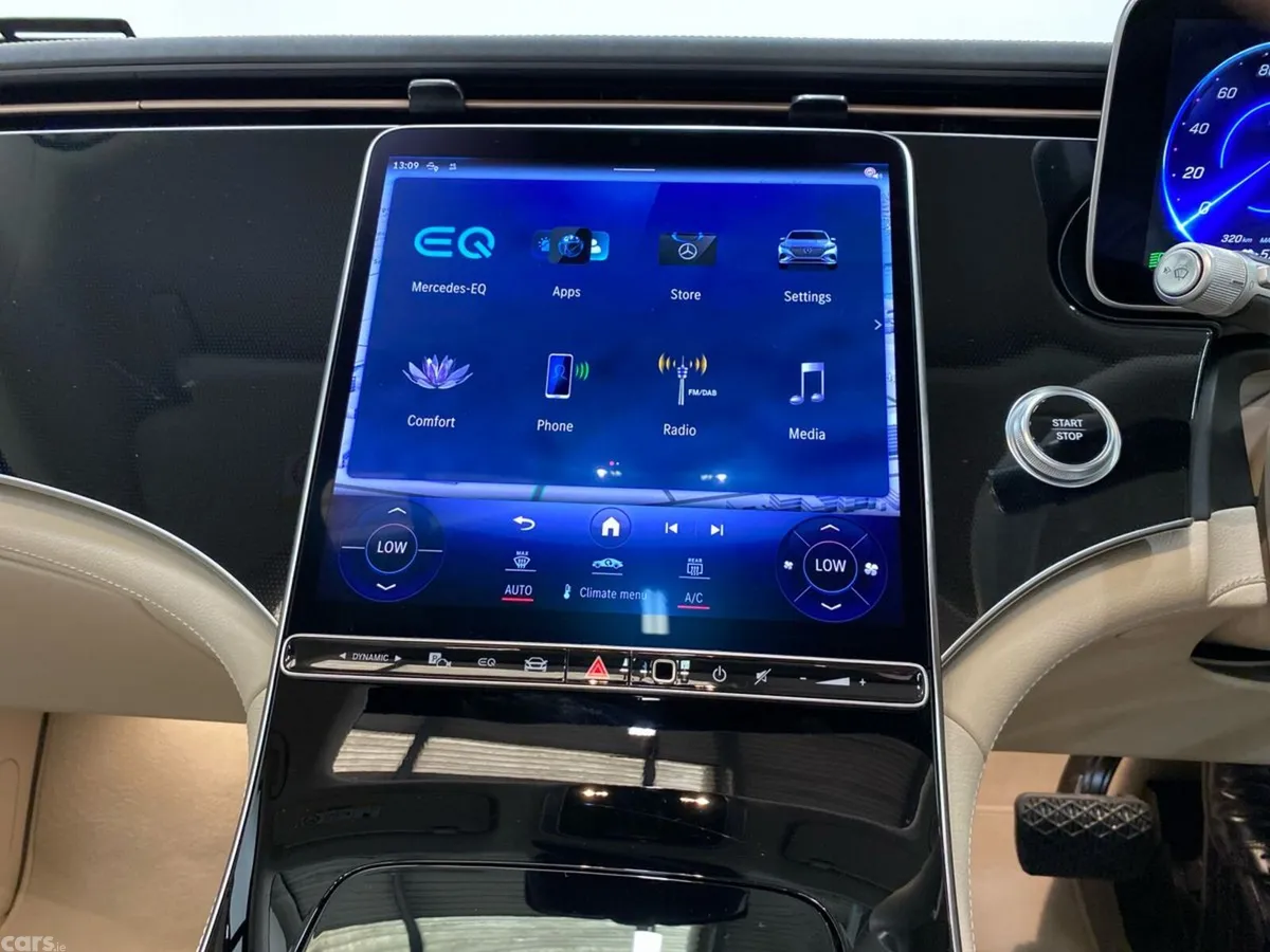 Mercedes-Benz EQS SUV, Electric, 2025, Grey