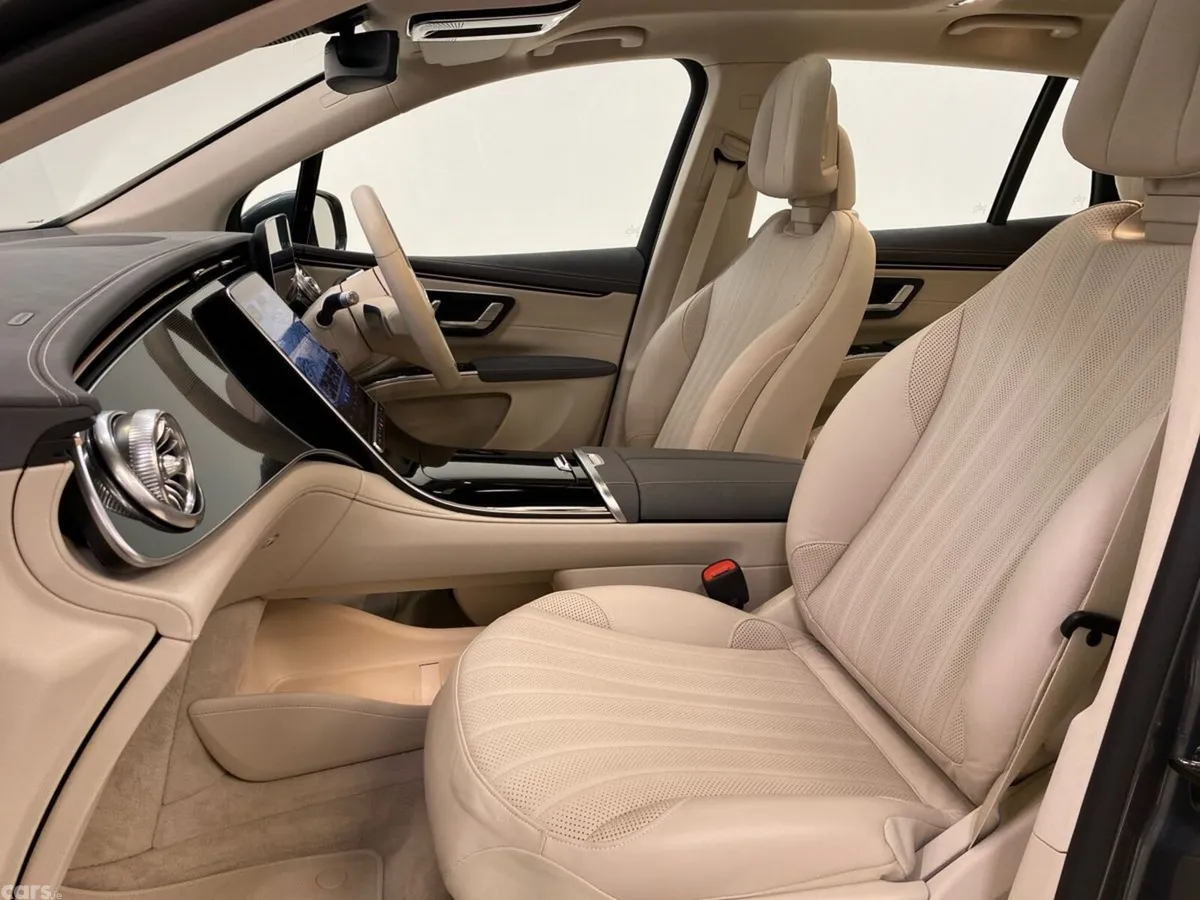 Mercedes-Benz EQS SUV, Electric, 2025, Grey