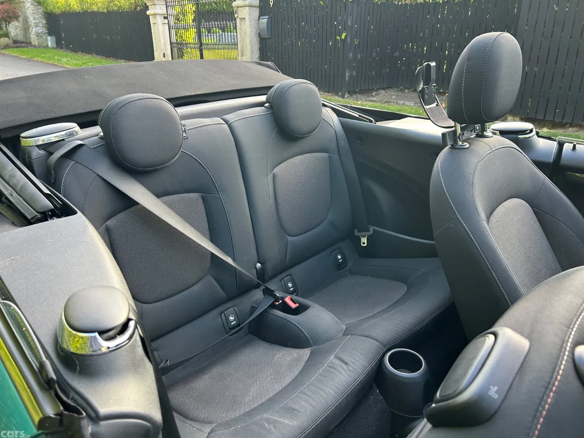 Mini Cooper Convertible, Diesel, 2016, Blue
