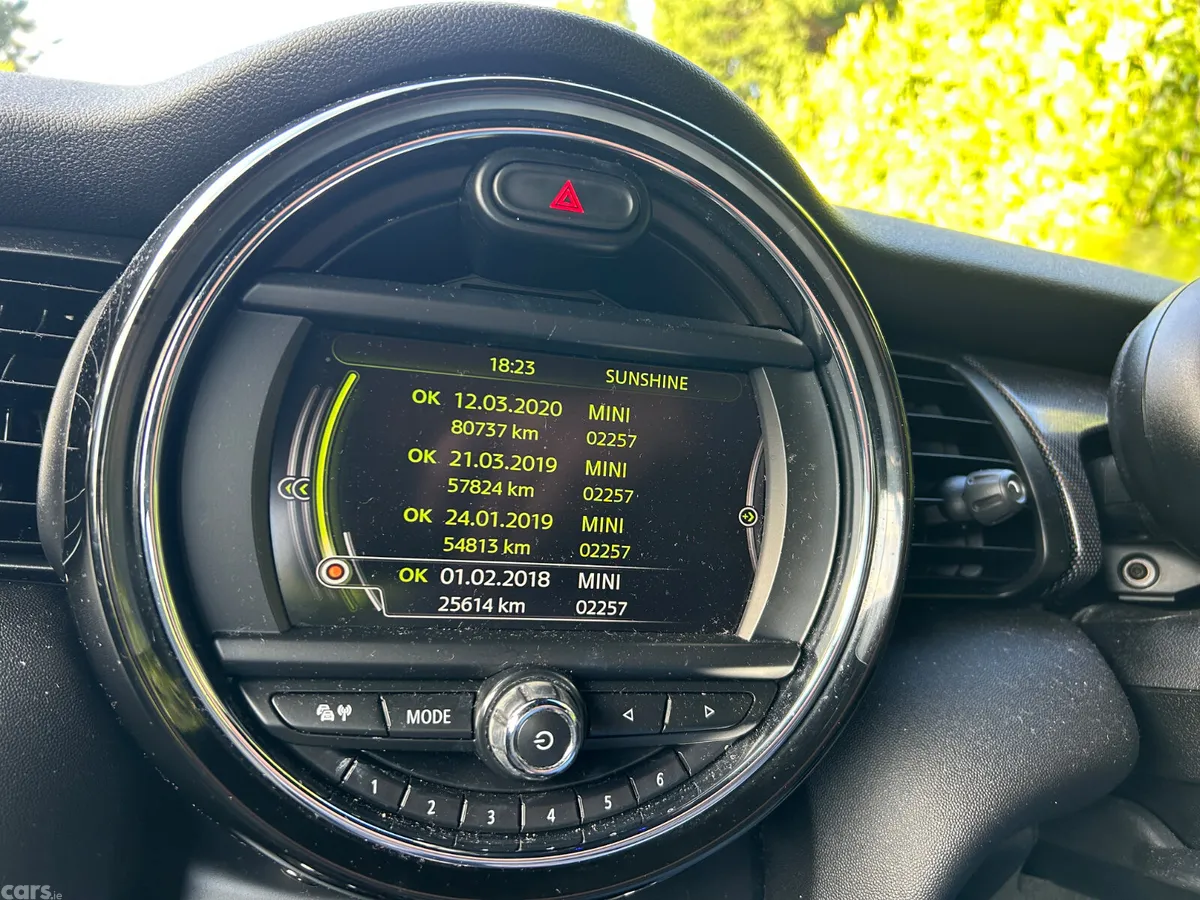 Mini Cooper Convertible, Diesel, 2016, Blue