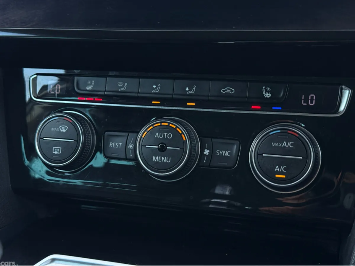 Volkswagen Passat Estate, Diesel, 2018, White