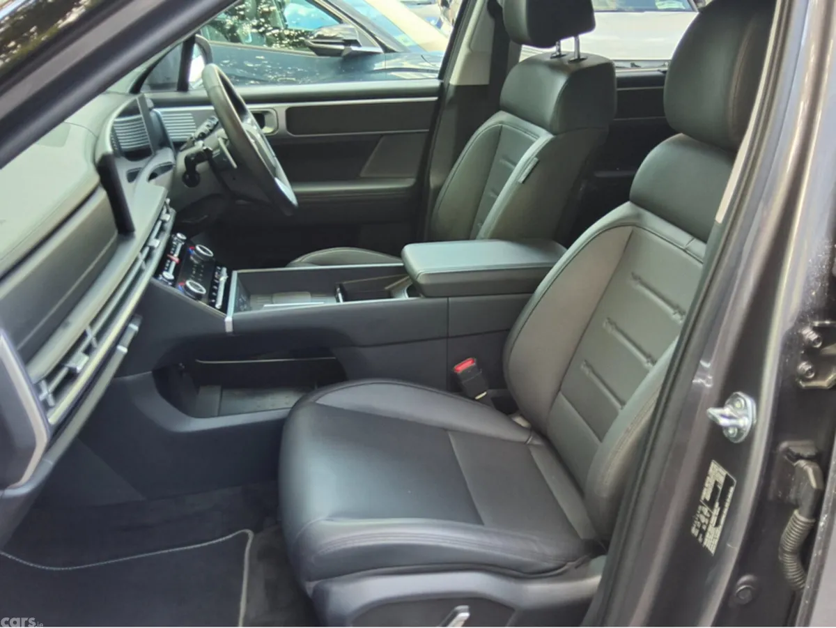 Hyundai Santa Fe SUV, Petrol Plug-in Hybrid, 2025, Grey