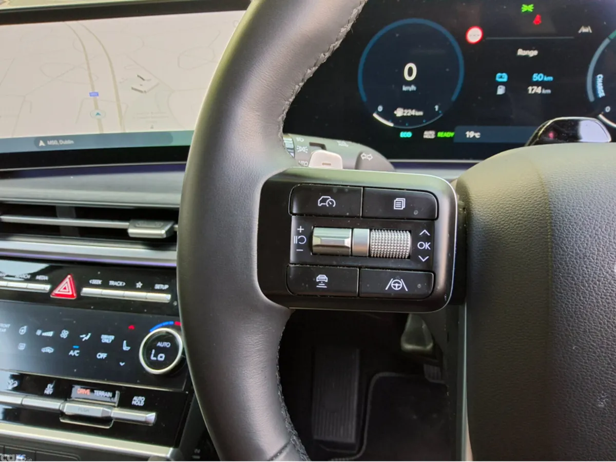 Hyundai Santa Fe SUV, Petrol Plug-in Hybrid, 2025, Grey