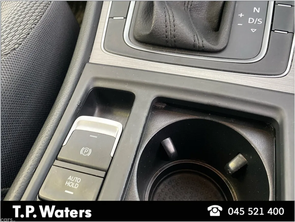 Volkswagen Golf Hatchback, Petrol, 2017, Black