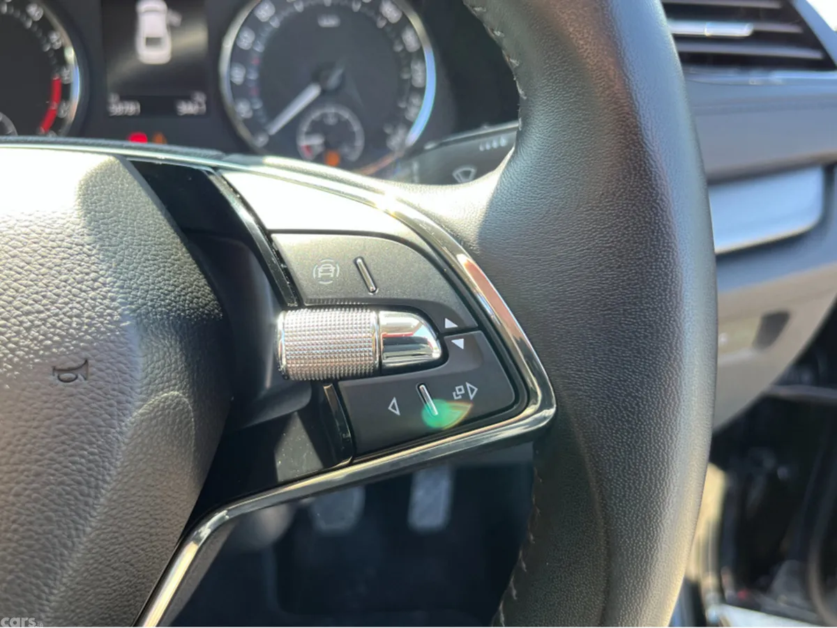 Skoda Octavia Saloon, Diesel, 2024, Black