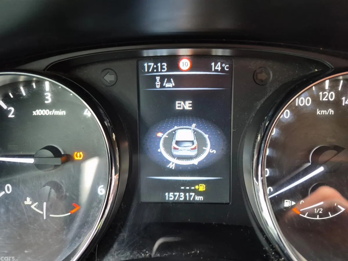 Nissan Qashqai Hatchback, Diesel, 2015, White