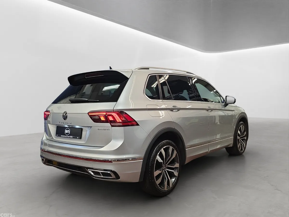 Volkswagen Tiguan SUV, Petrol Plug-in Hybrid, 2023, Grey