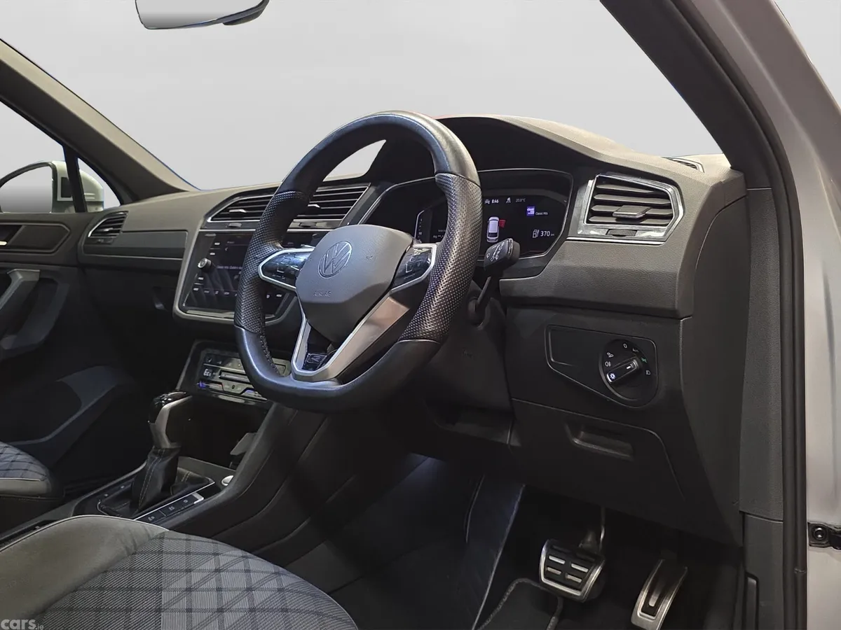 Volkswagen Tiguan SUV, Petrol Plug-in Hybrid, 2023, Grey
