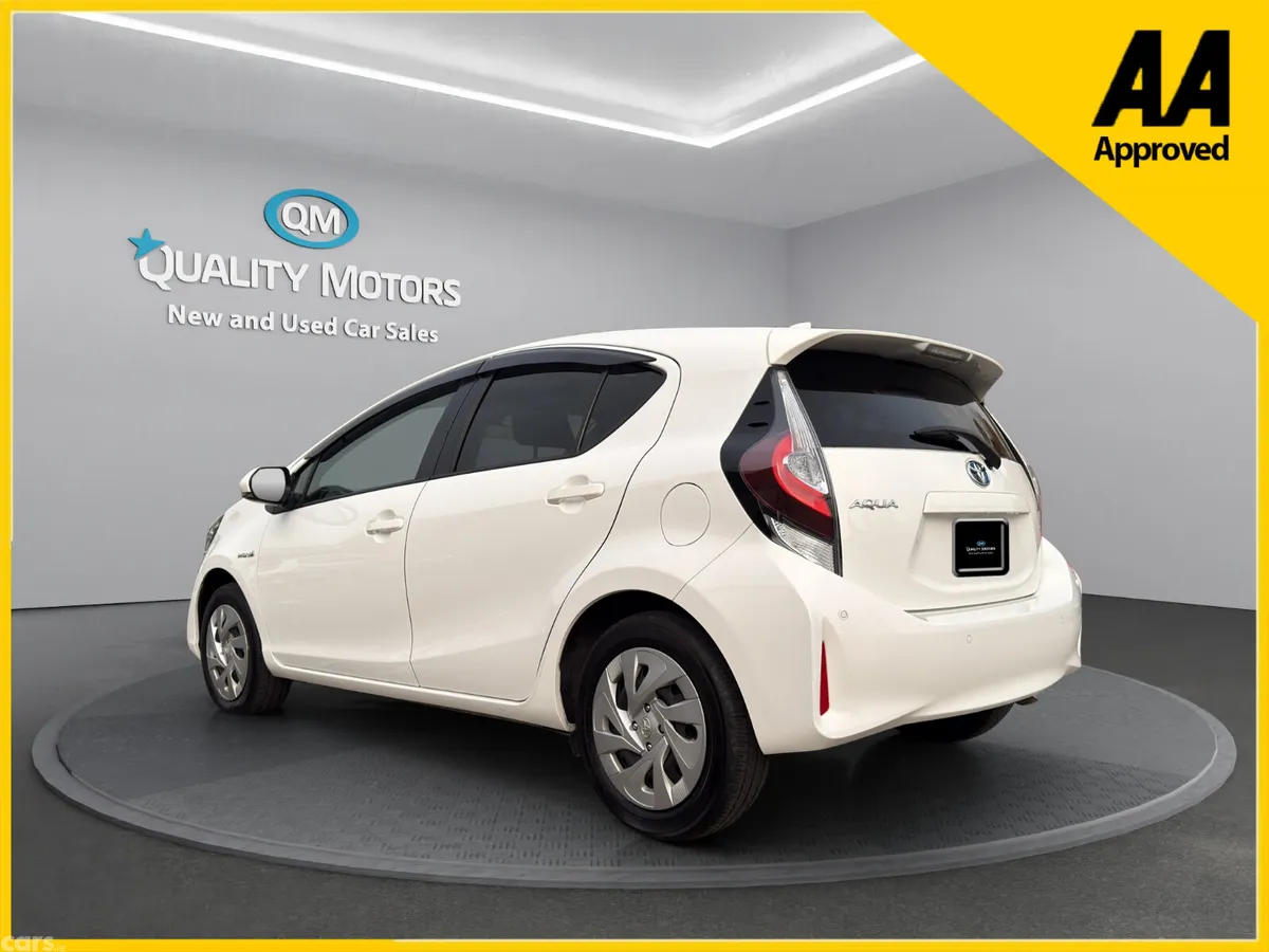 Toyota Aqua Hatchback, Petrol Hybrid, 2020, White