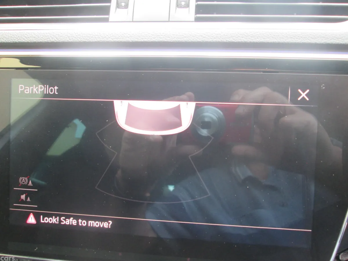 Skoda Superb Estate, Diesel, 2018, Silver