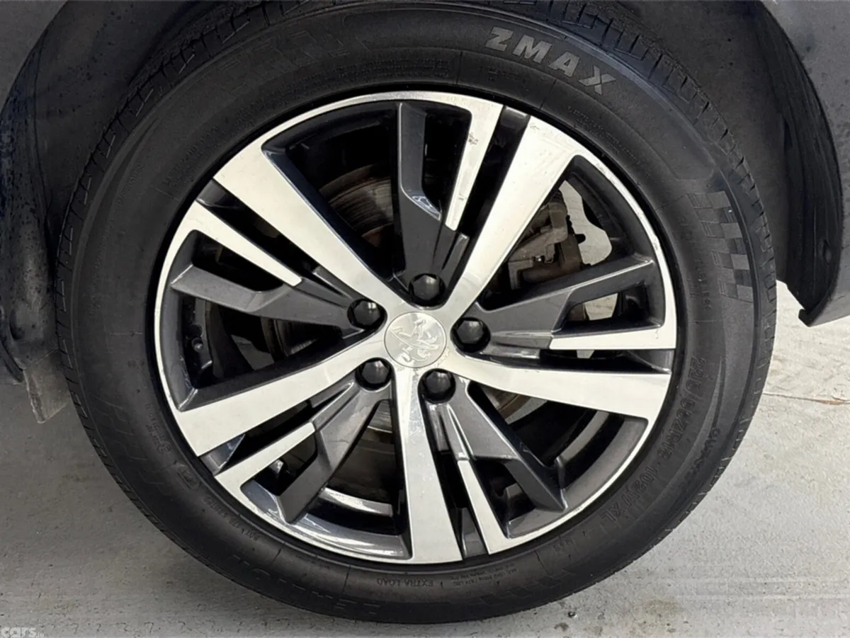 Peugeot 3008 MPV, Diesel, 2023, White