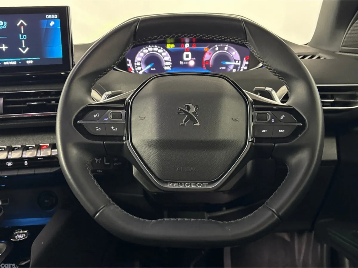 Peugeot 3008 MPV, Diesel, 2023, White