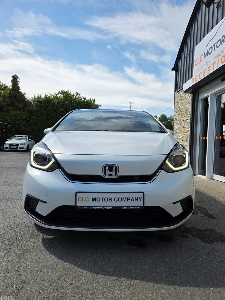 Honda Fit Hatchback, Petrol Hybrid, 2021, White