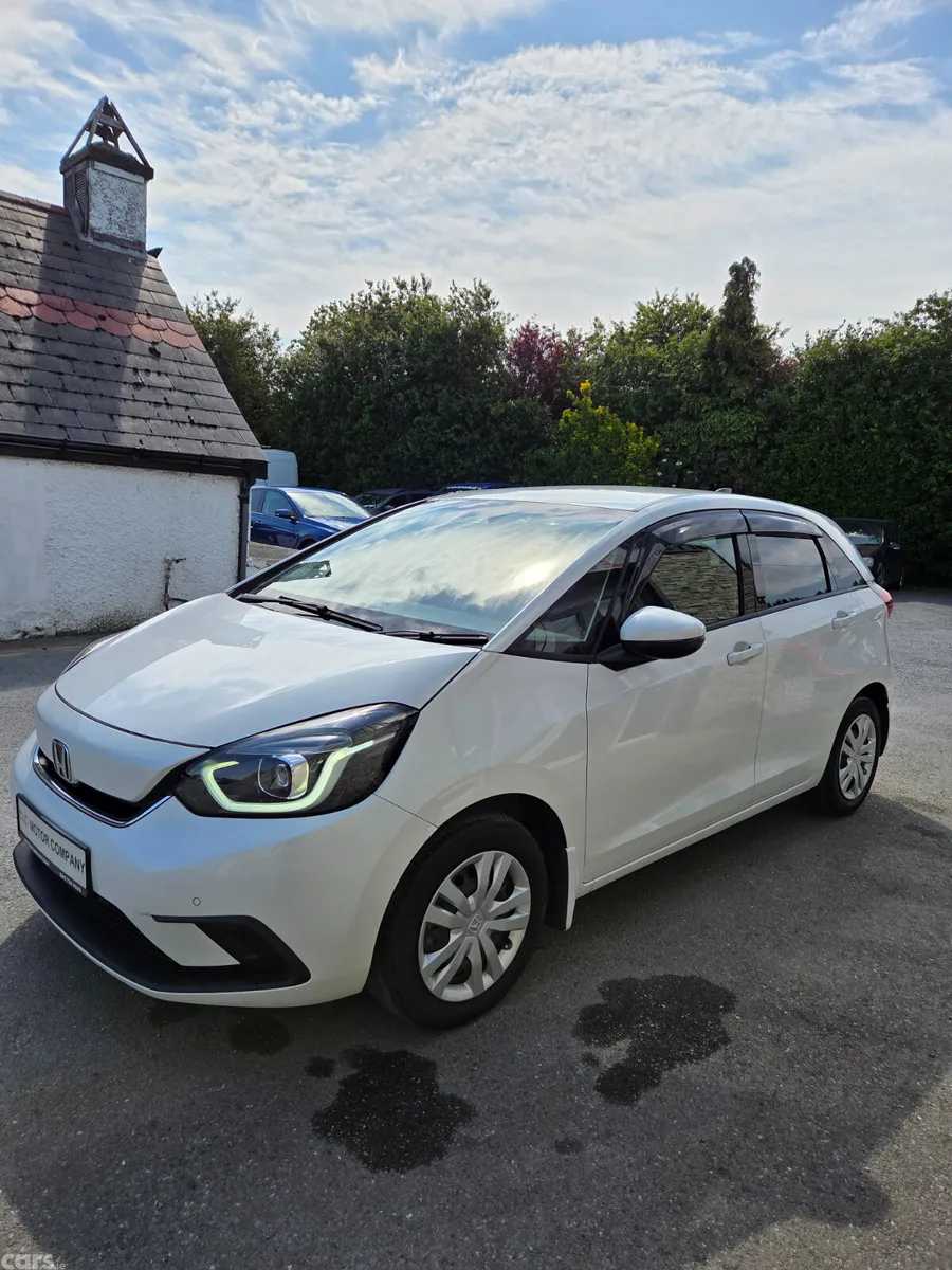 Honda Fit Hatchback, Petrol Hybrid, 2021, White