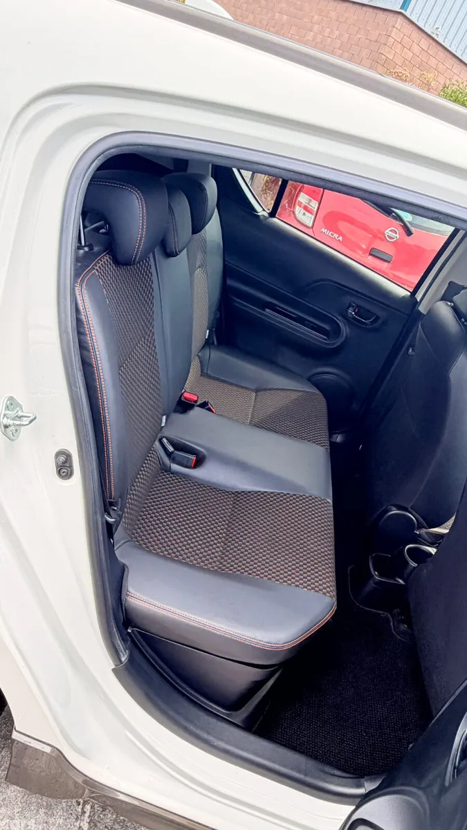 Toyota Aqua Hatchback, Petrol Hybrid, 2015, White