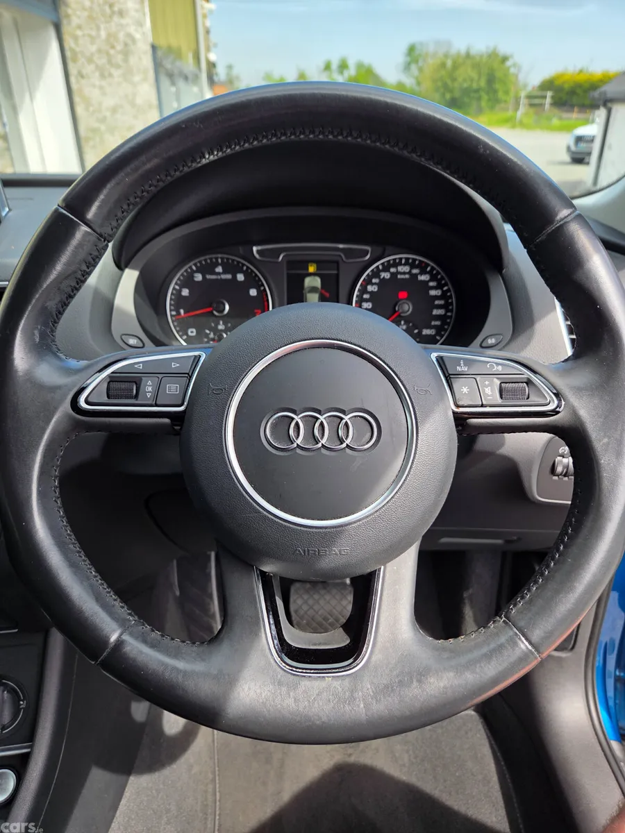Audi Q3 Hatchback, Petrol, 2015, Blue