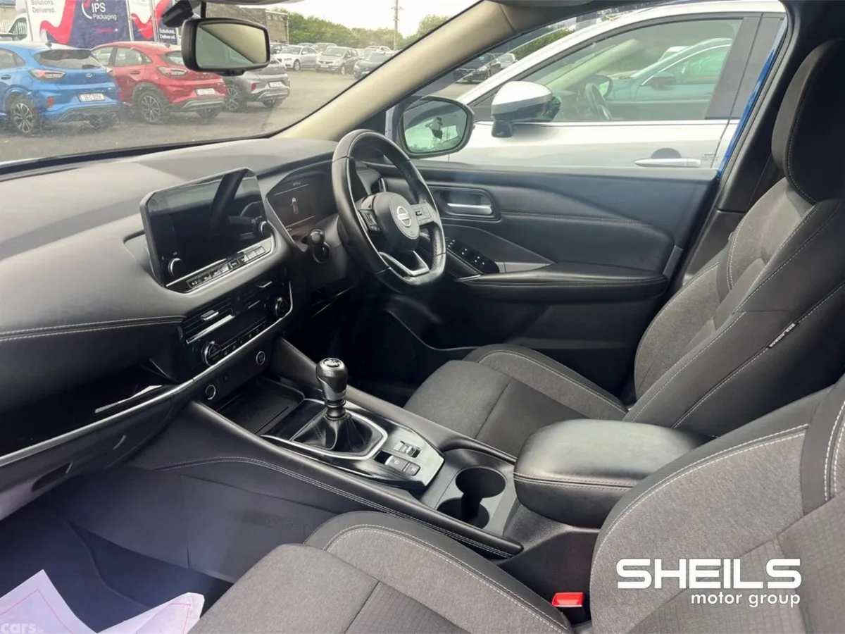 Nissan Qashqai MPV, Petrol, 2022, Blue