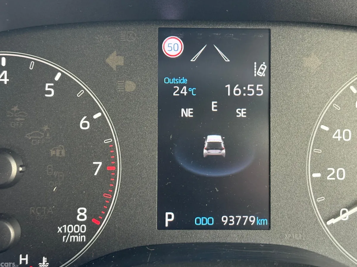 Toyota Yaris Hatchback, Petrol, 2021, White