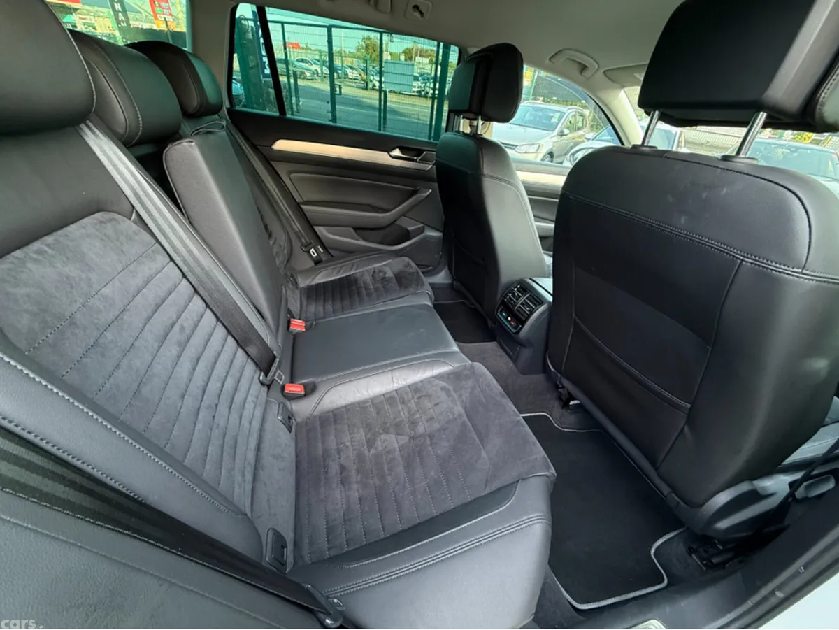 Volkswagen Passat Estate, Diesel, 2018, White