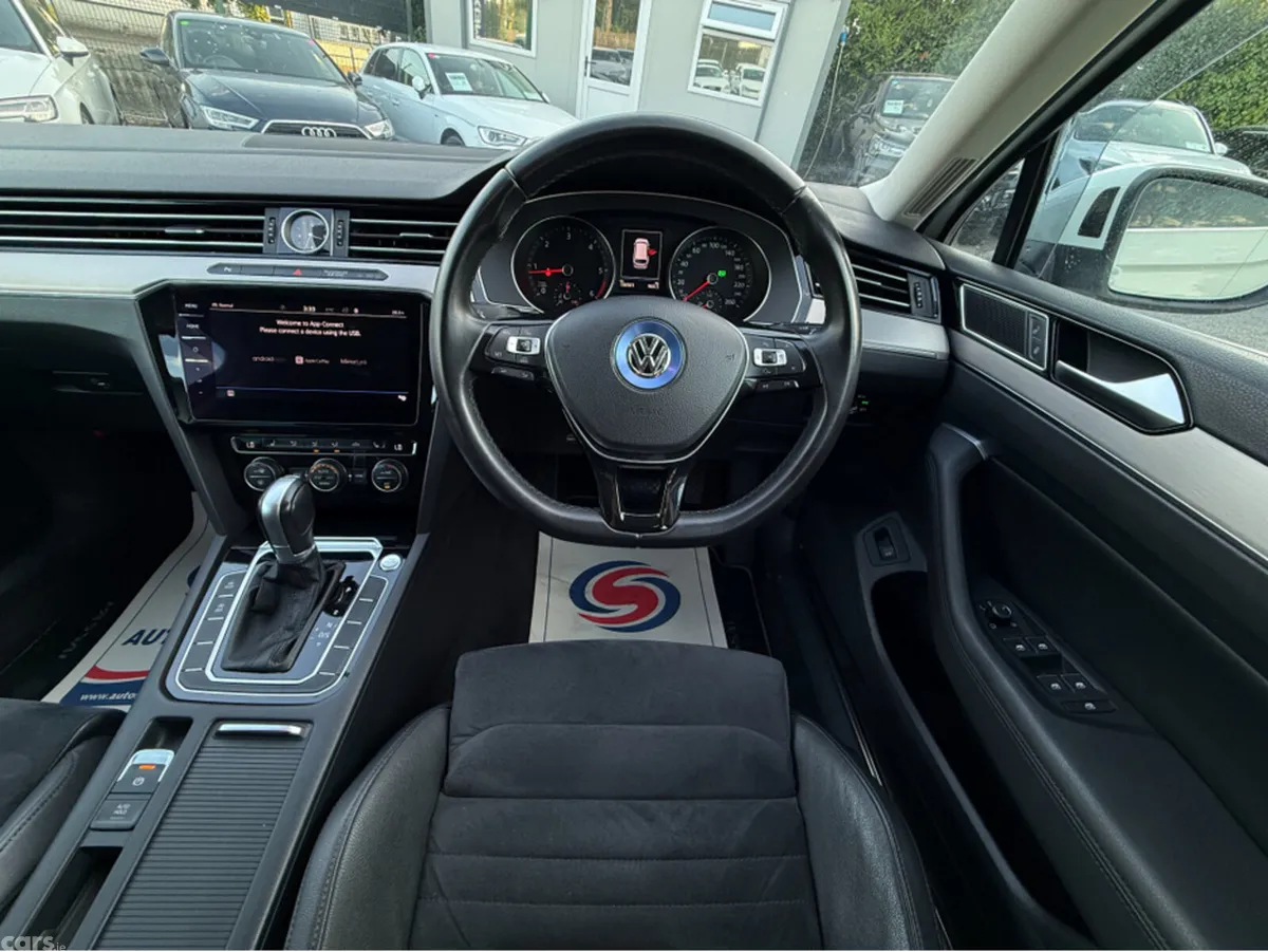 Volkswagen Passat Estate, Diesel, 2018, White