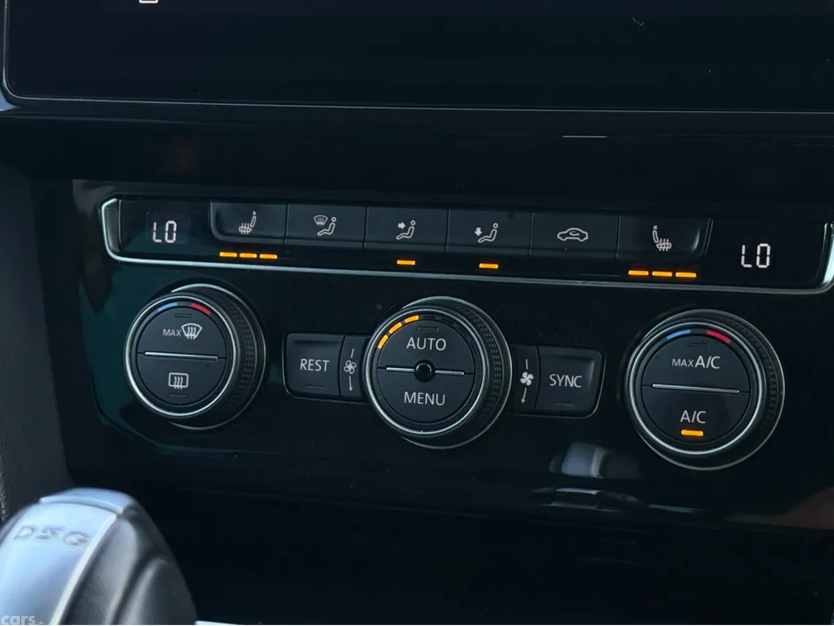 Volkswagen Passat Estate, Diesel, 2018, White