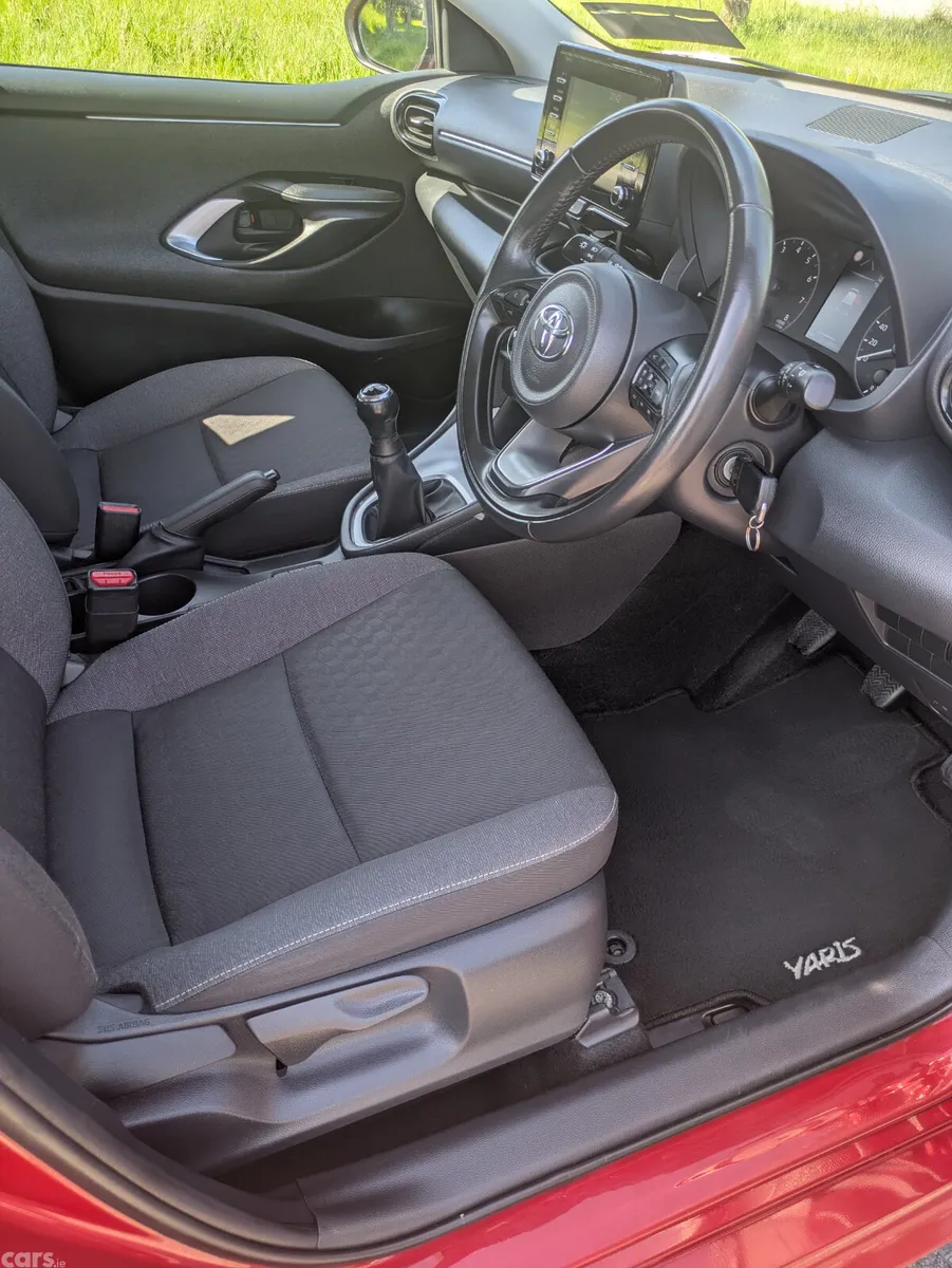 Toyota Yaris Hatchback, Petrol, 2022, Red