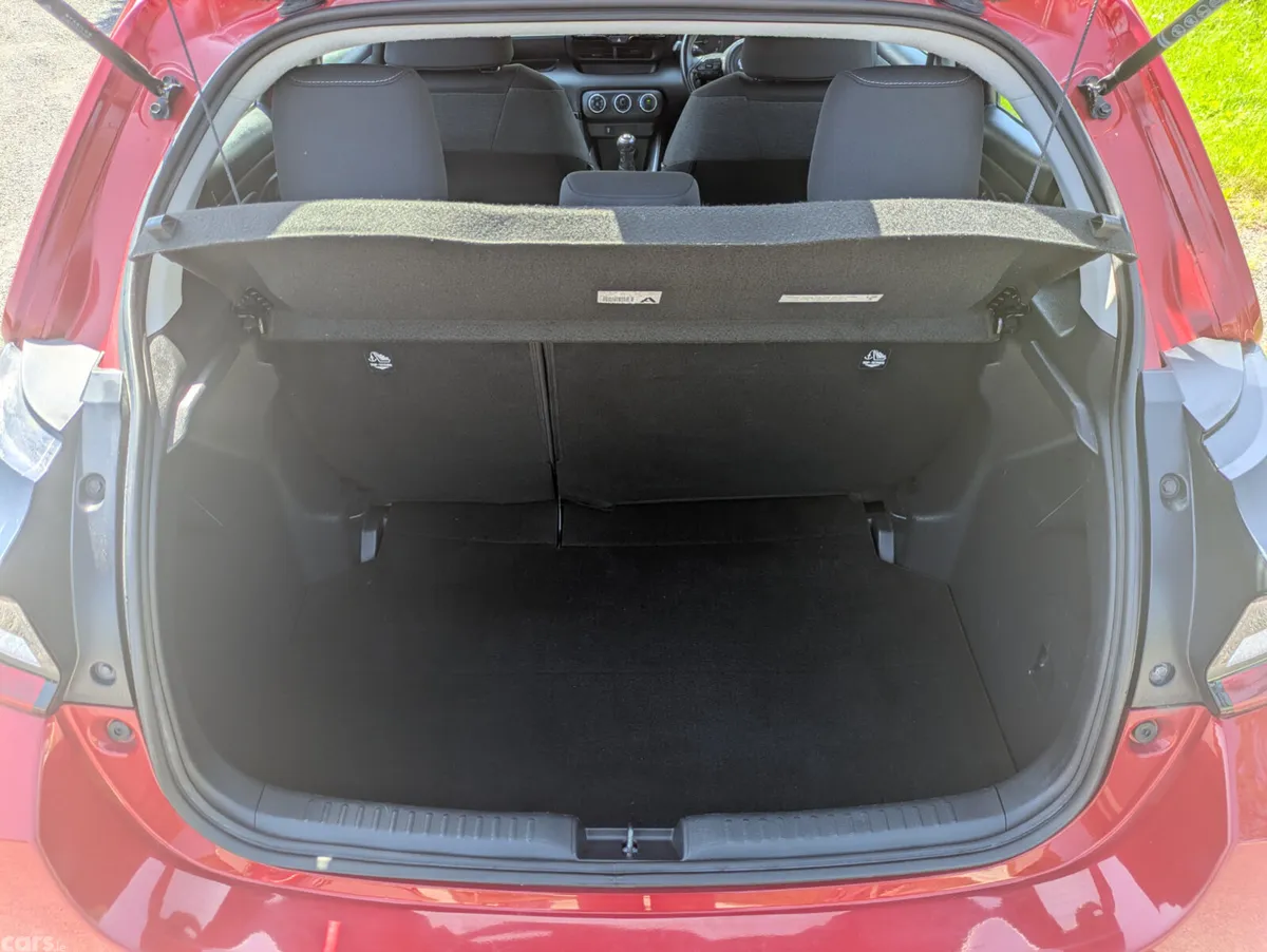 Toyota Yaris Hatchback, Petrol, 2022, Red