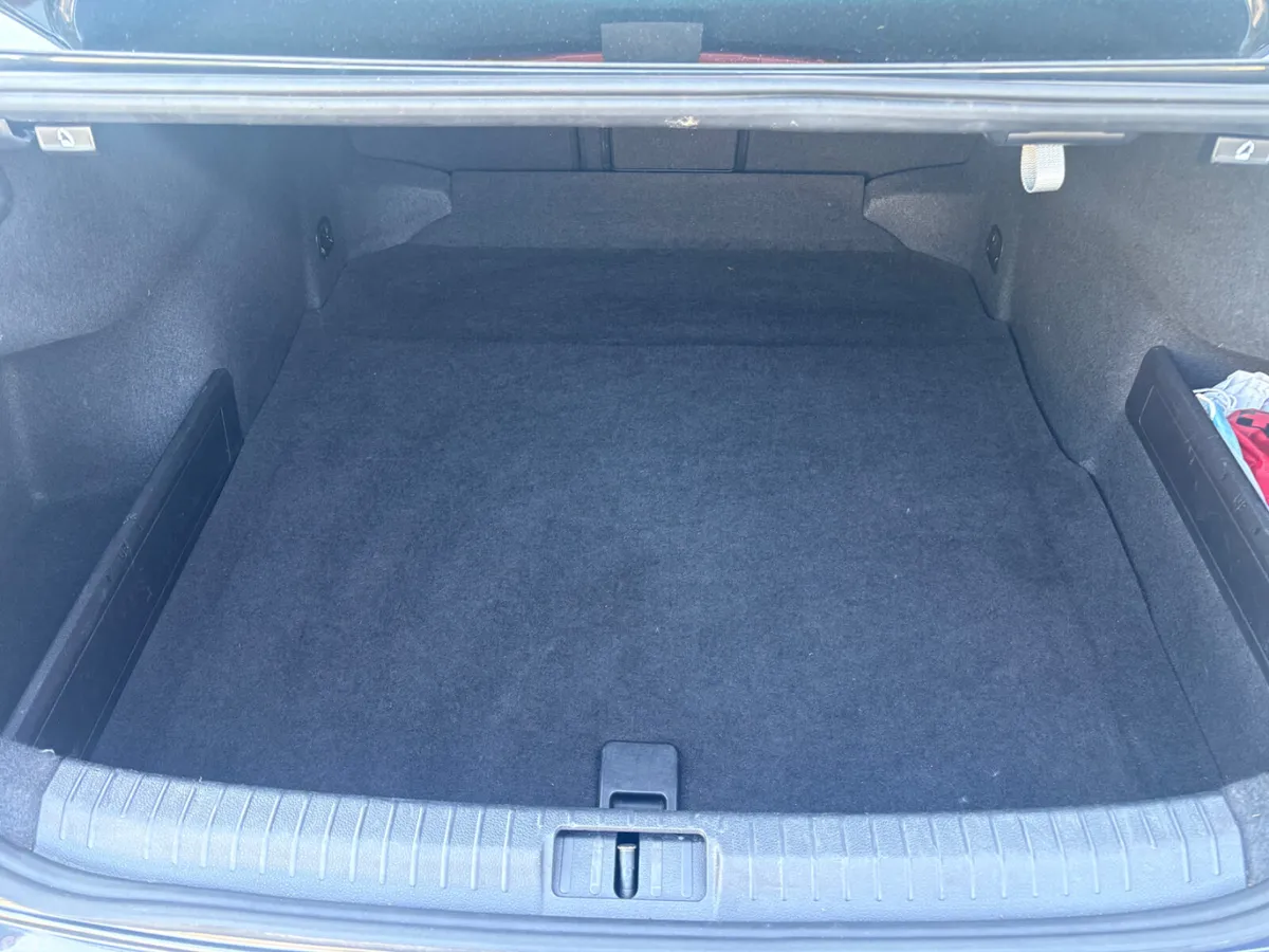Volkswagen Passat Saloon, Diesel, 2019, Grey