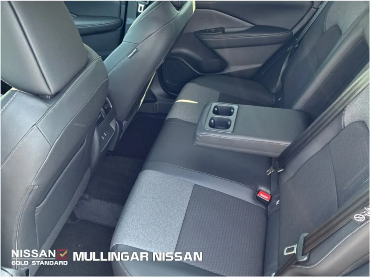 Nissan Qashqai SUV, Petrol Hybrid, 2026, Red