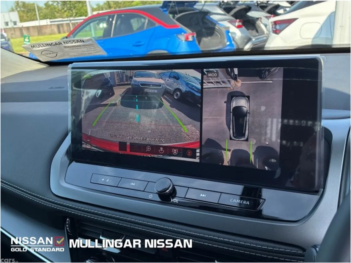 Nissan Qashqai SUV, Petrol Hybrid, 2026, Red