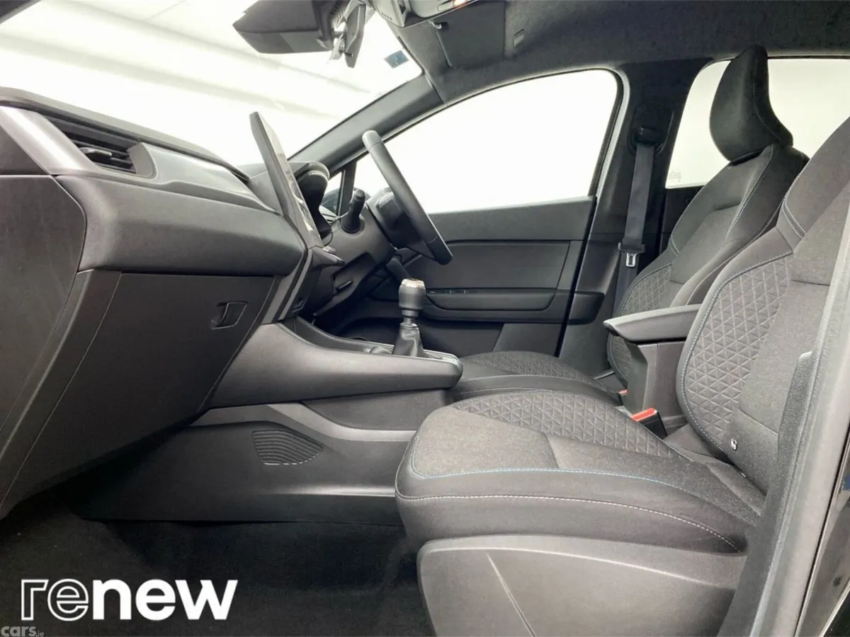 Renault Captur Hatchback, Petrol, 2025, Black