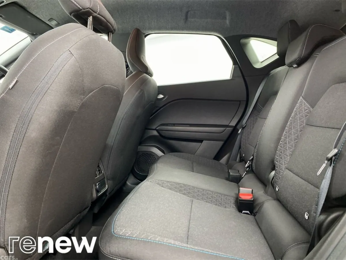 Renault Captur Hatchback, Petrol, 2025, Black