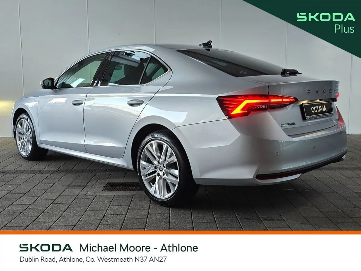 Skoda Octavia Saloon, Diesel, 2027, Silver
