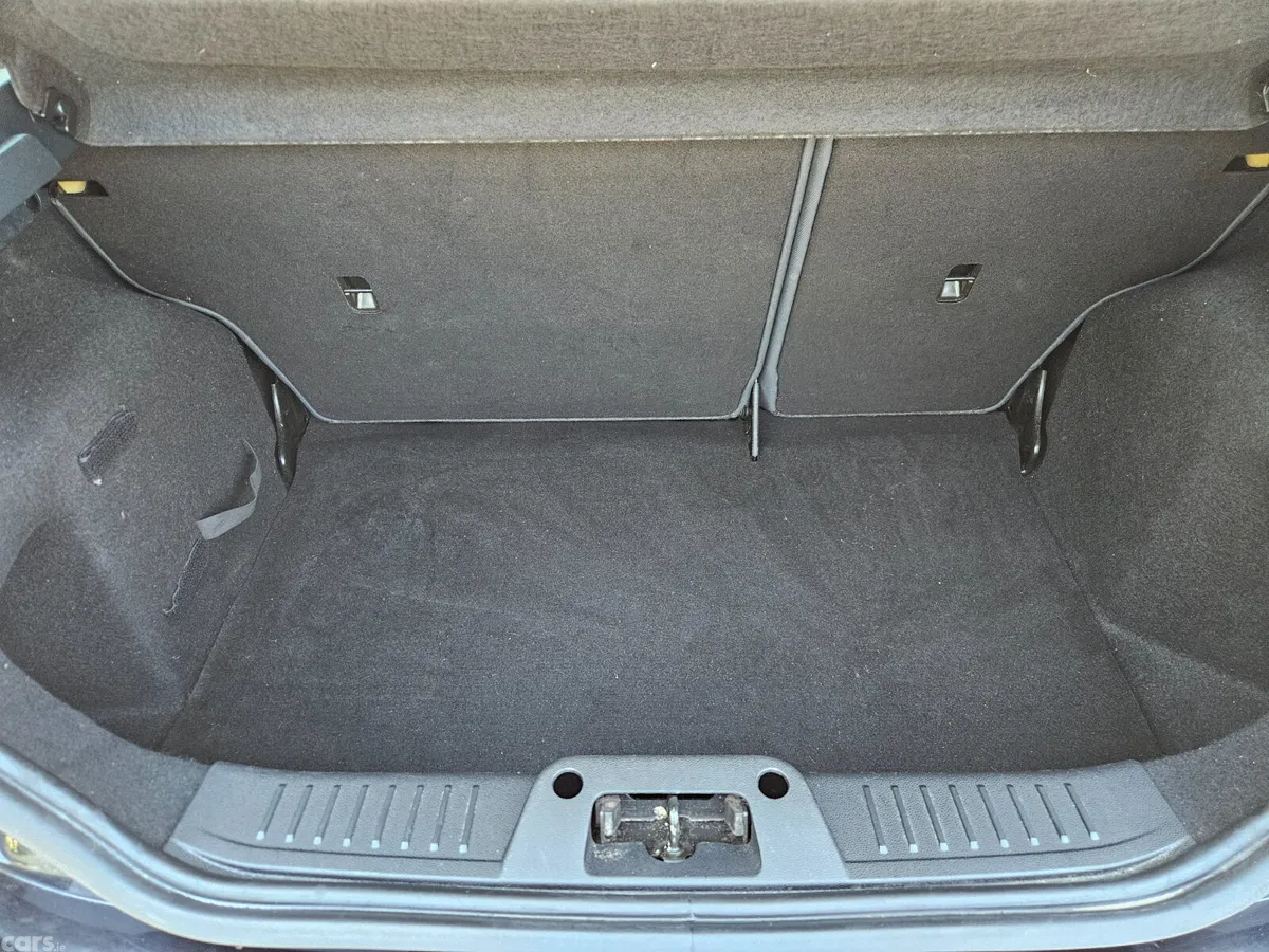 Ford Fiesta Hatchback, Petrol, 2012, Black