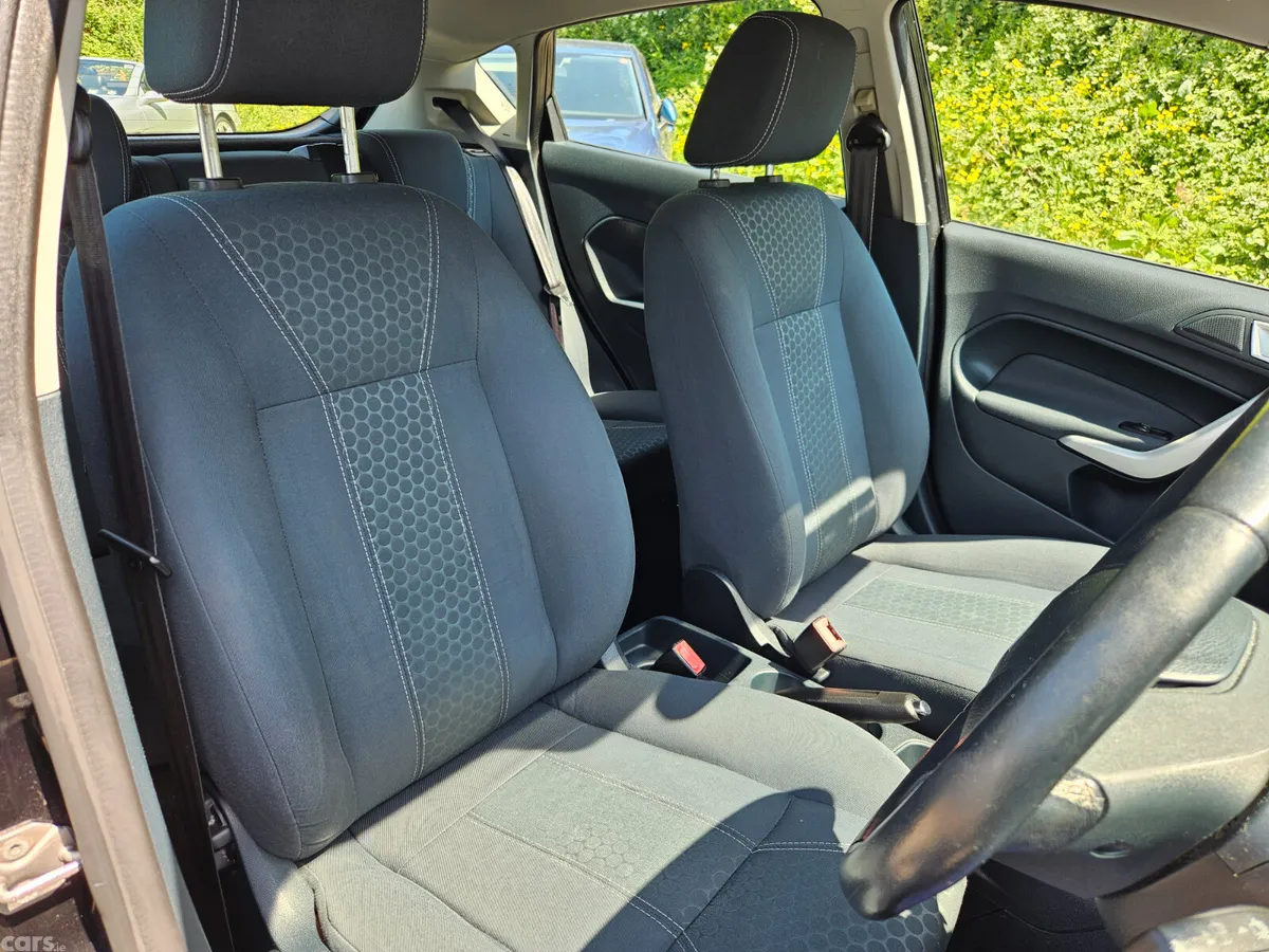 Ford Fiesta Hatchback, Petrol, 2012, Black