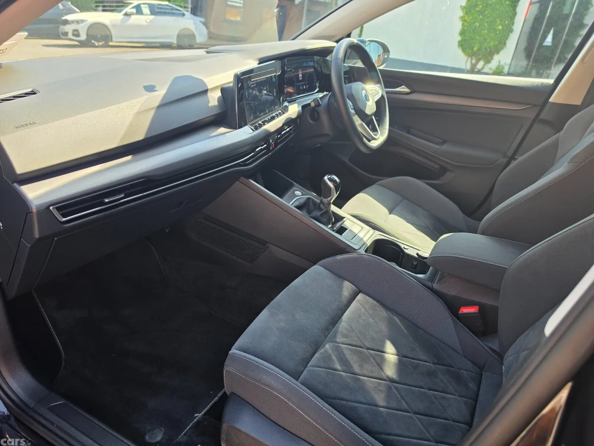 Volkswagen Golf Estate, Petrol, 2022, Black